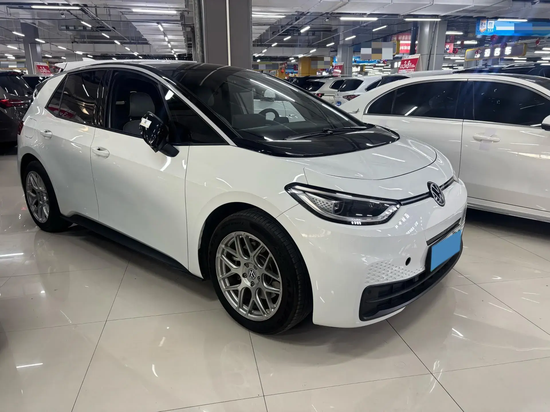 2025 VOLKSWAGEN ID.3 thumbnail 4