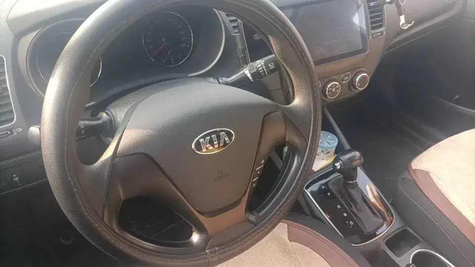 2017 KIA K3 thumbnail 3