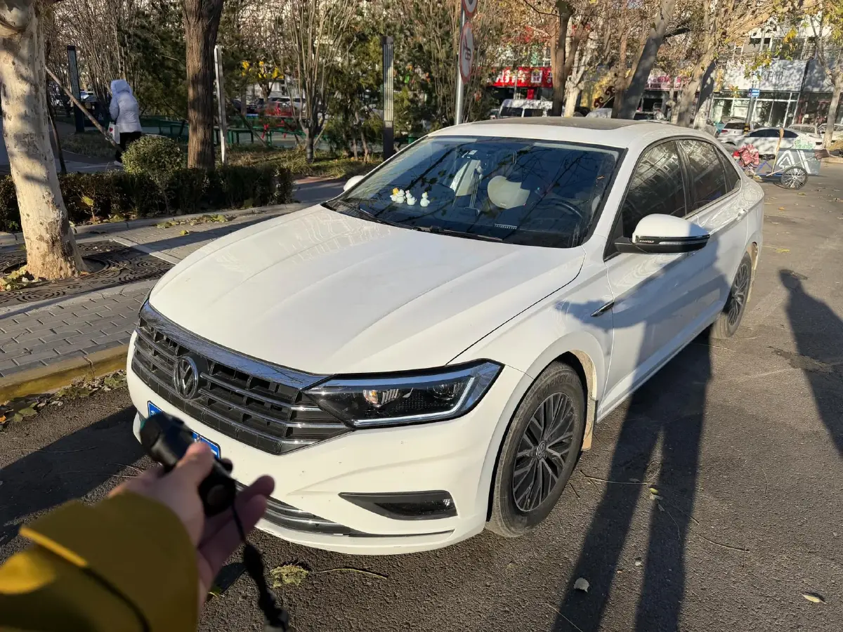 2021 Volkswagen Sagitar 1.4T 150HP L4 7DCT