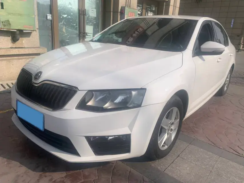 2017 Skoda Octavia 1.6L 110HP L4 6AT