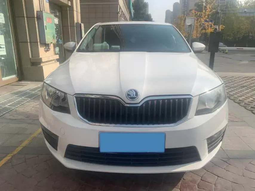 2017 SKODA OCTAVIA thumbnail 2