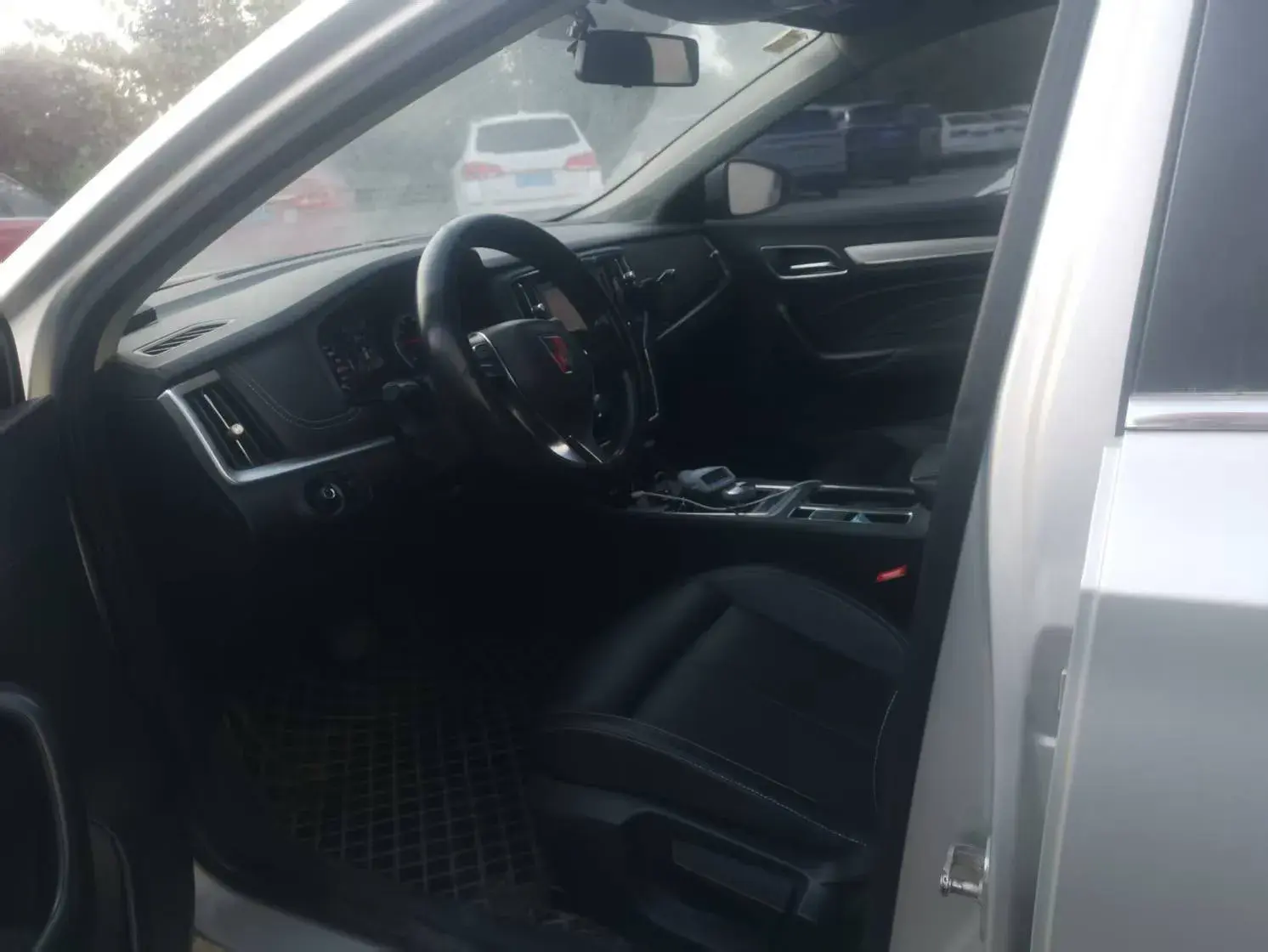 2019 ROEWE I6 thumbnail 3