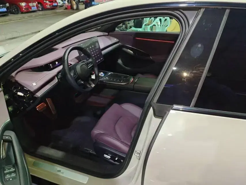 2024 MI SU7 thumbnail 3