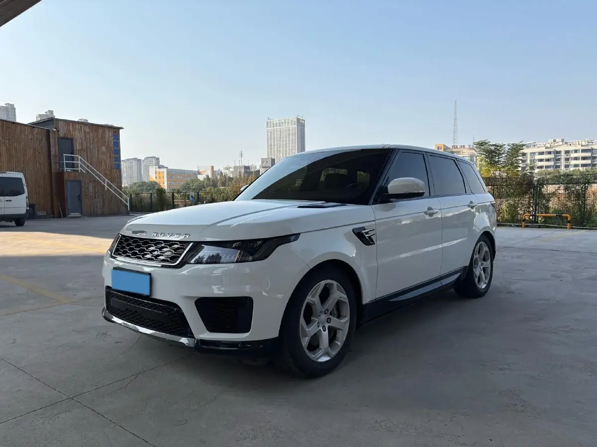 2018 Land Rover Range Rover Sport 2.0T 300HP L4 8AT PHEV 13.1KWH