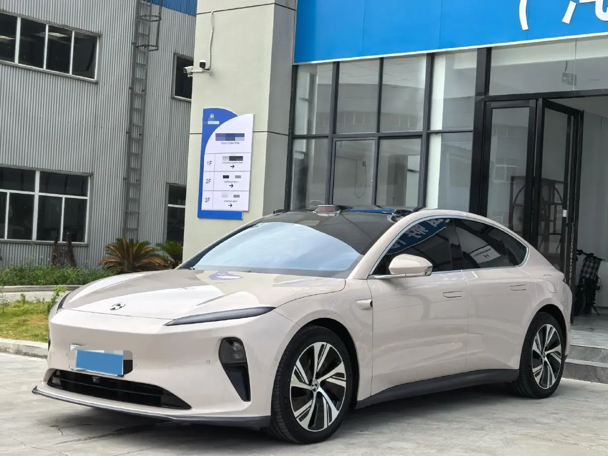 2024 NIO ET5 BEV 75KWH