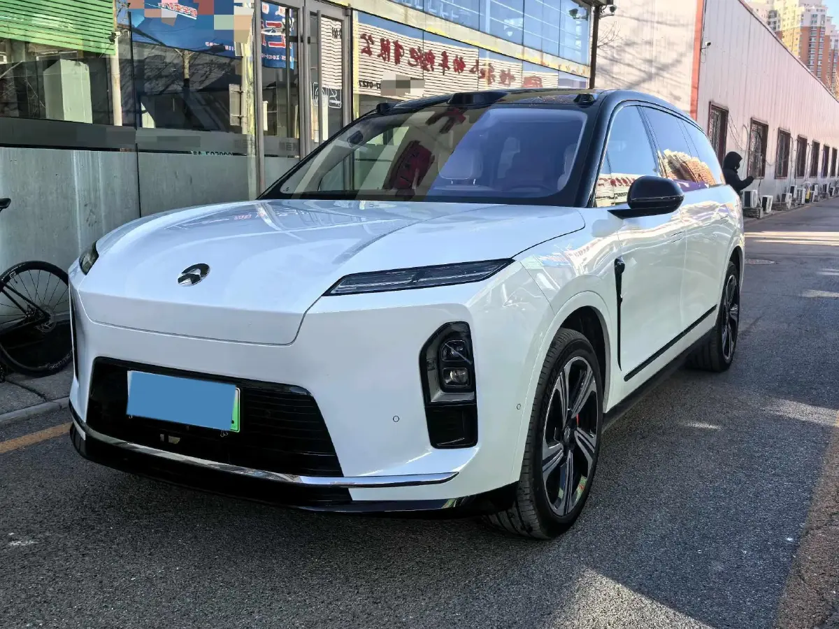 2026 NIO ES8 BEV