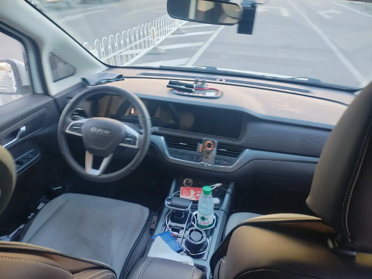 2023 BAW RuiSheng Trump M7 2.0L 144HP L4 8AT,autocango,china used car exporter,china ev exporter,chinese used car exporter,chinese used ev exporter