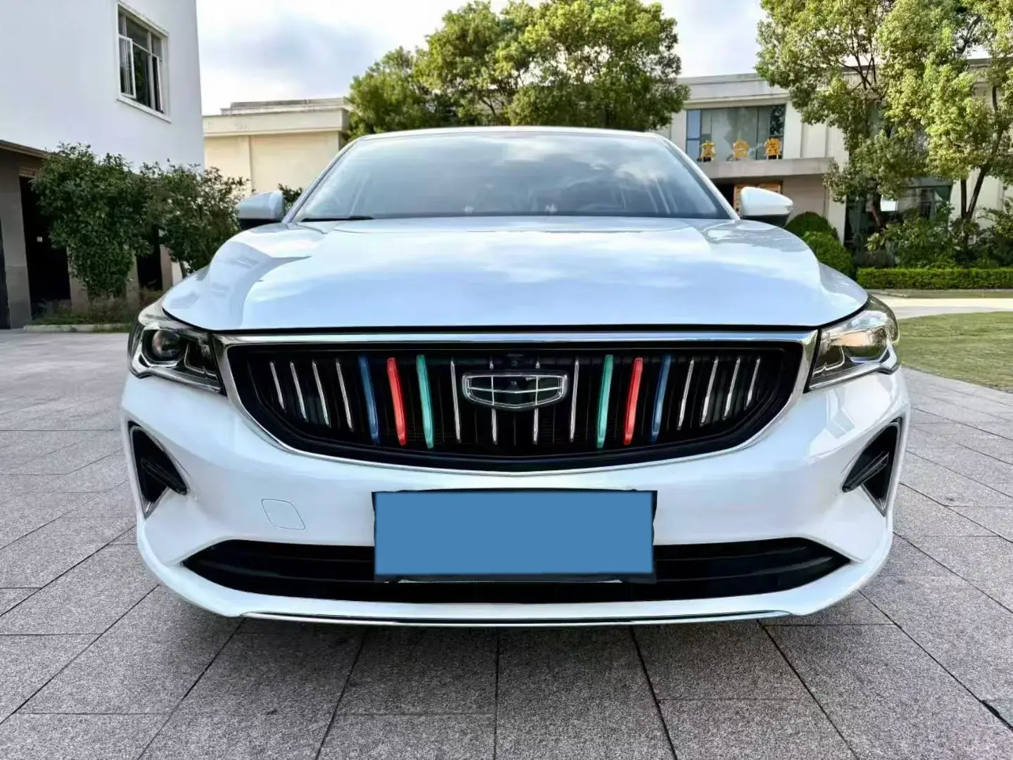 2022 GEELY EMGRAND thumbnail 2