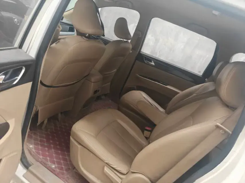 2016 BAOJUN 730 thumbnail 4