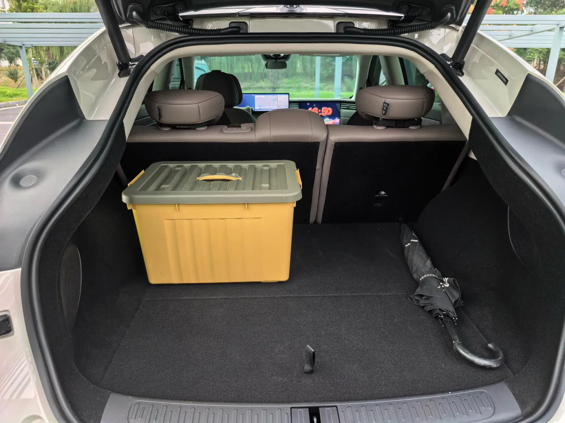 2023 IM LS6 thumbnail 3