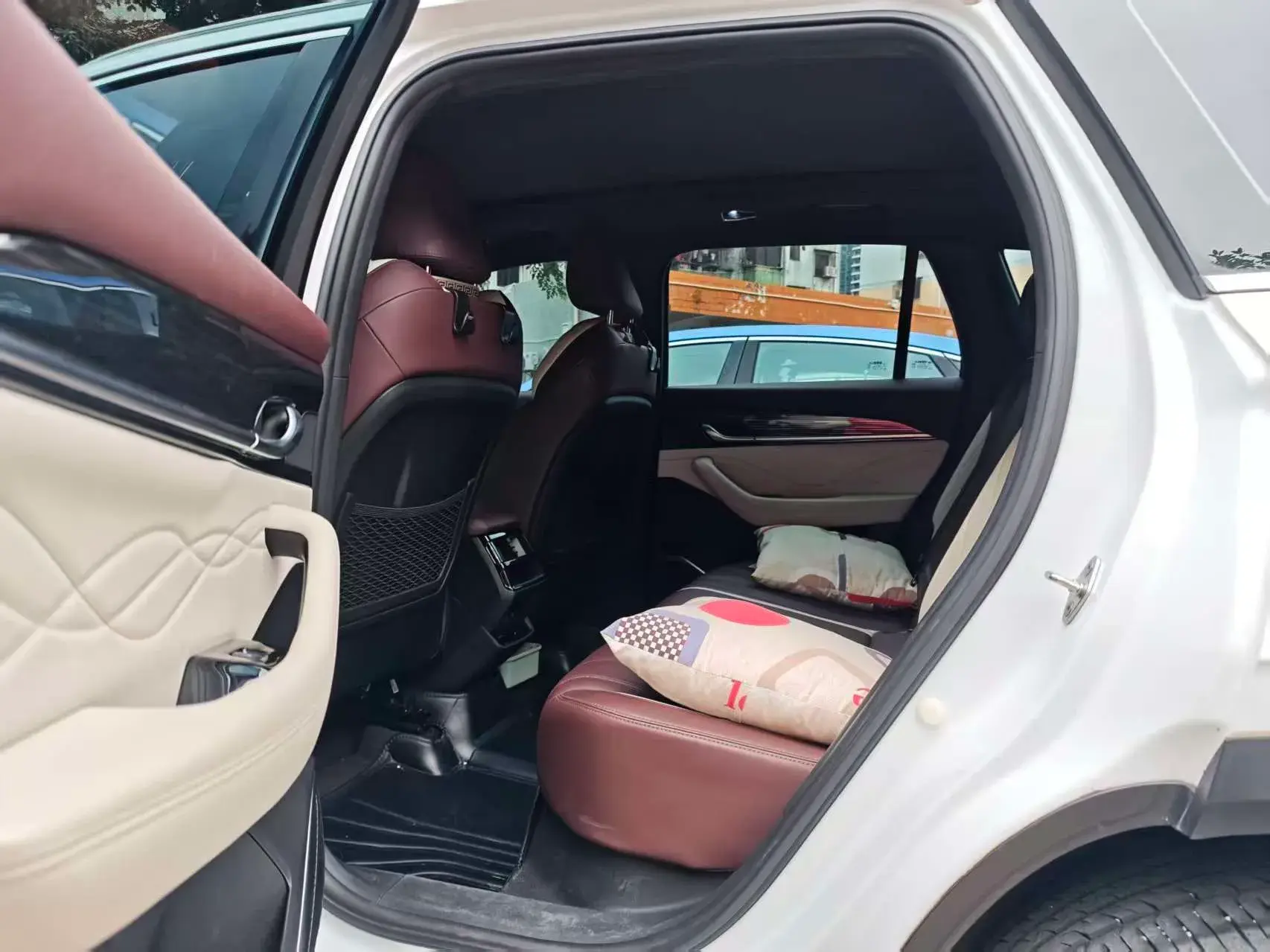 2023 GEELY MONJARO thumbnail 4