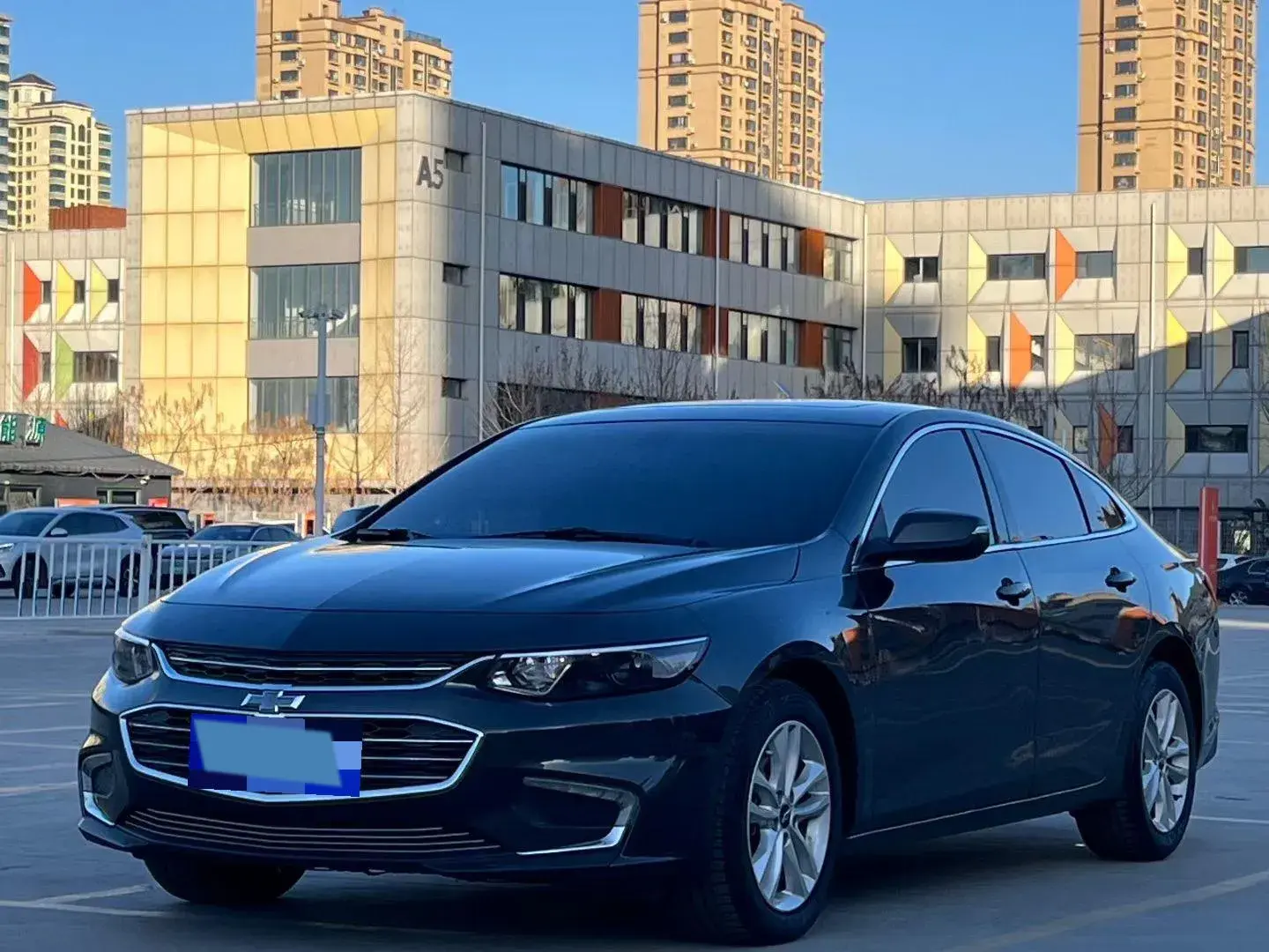 2018 CHEVROLET MALIBU view 1