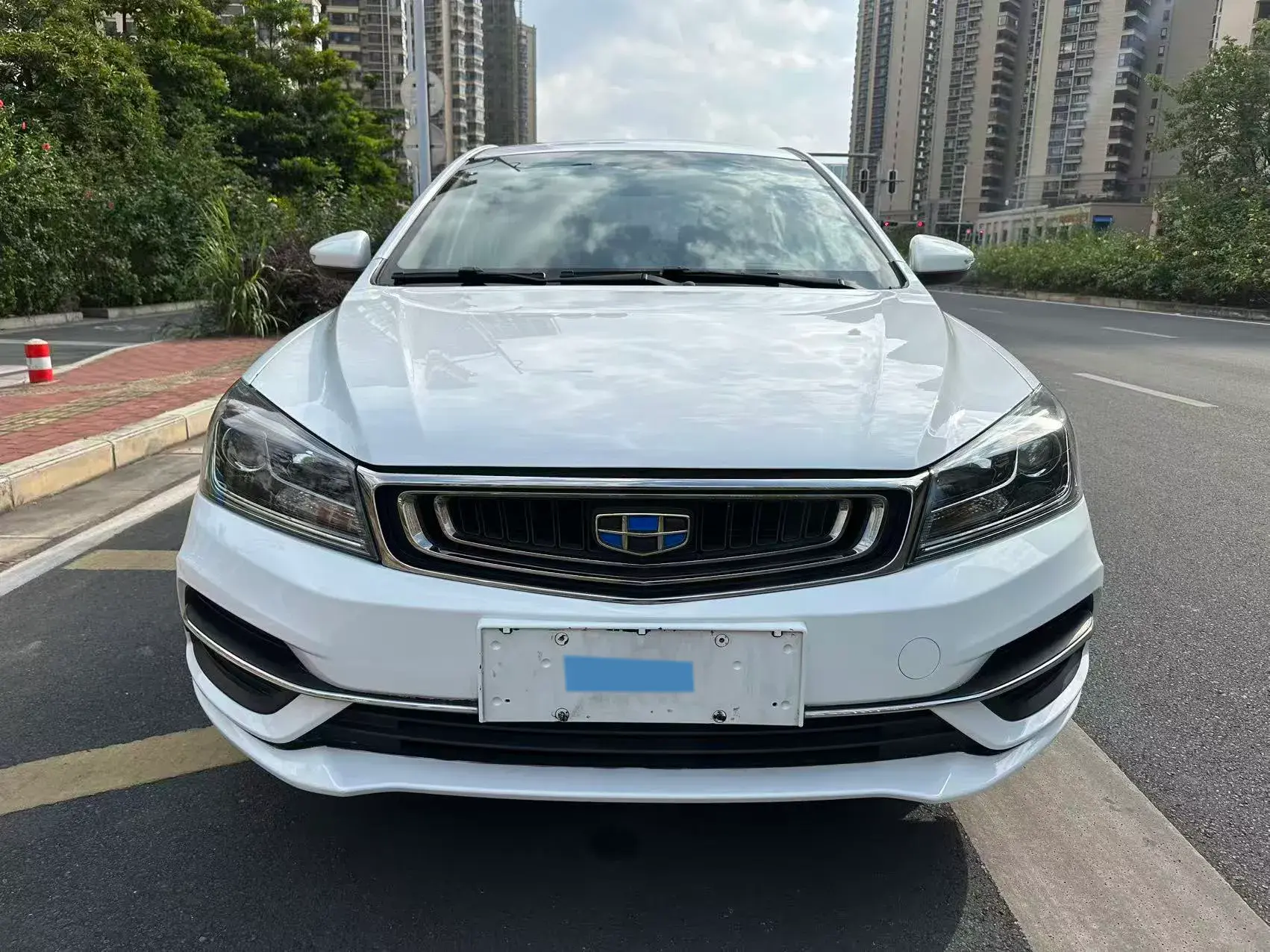 2018 GEELY EMGRAND thumbnail 2