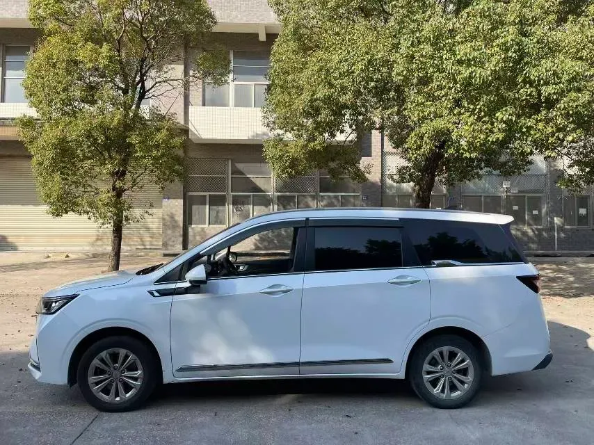 2022 WuLing JiaChen 1.5T 147HP L4 6MT,autocango,china used car exporter,china ev exporter,chinese used car exporter,chinese used ev exporter