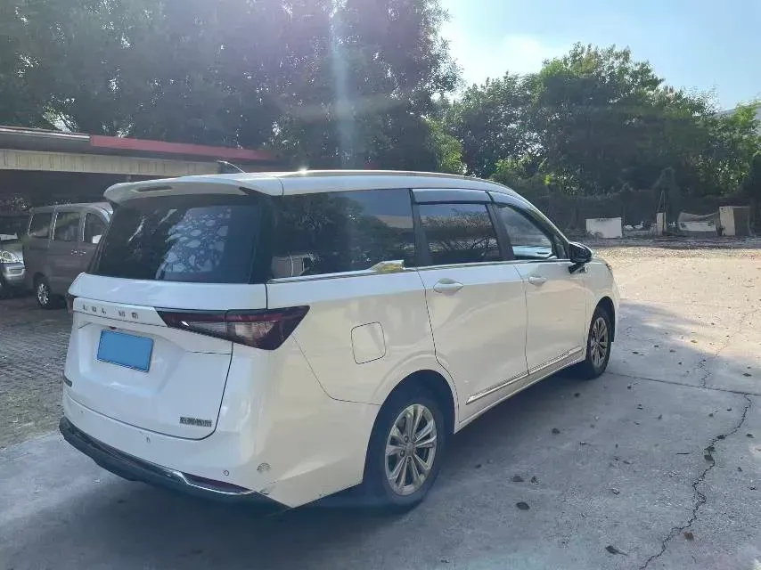 2022 WuLing JiaChen 1.5T 147HP L4 6MT,autocango,china used car exporter,china ev exporter,chinese used car exporter,chinese used ev exporter