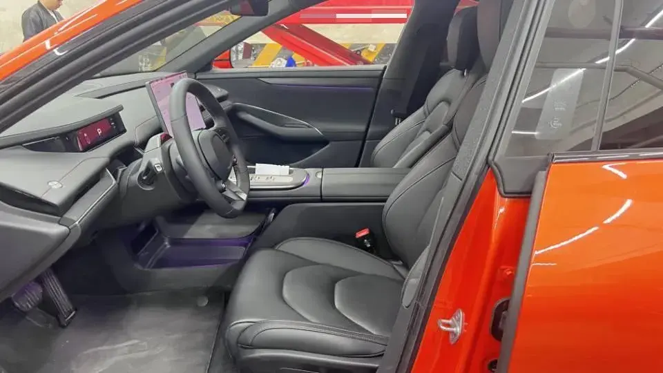 2024 MI SU7 thumbnail 3