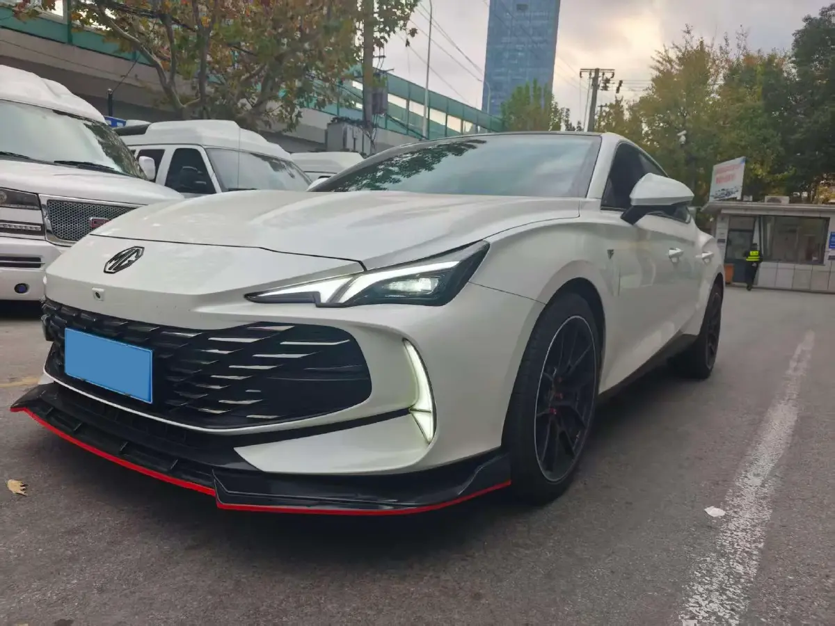 2023 MG 7 2.0T 261HP L4 9AT