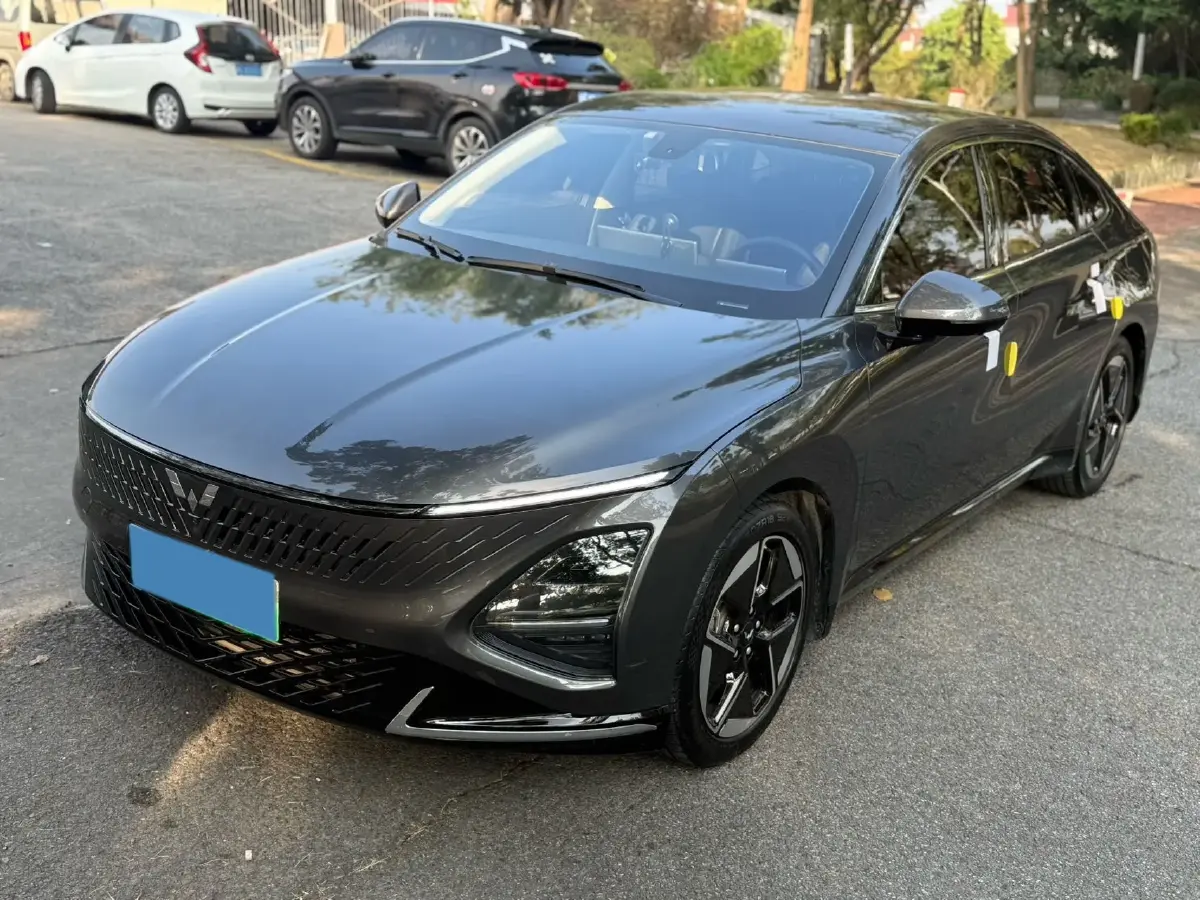 2023 WuLing XingGuang 1.5L 106HP L4 E-CVT PHEV 20.5KWH