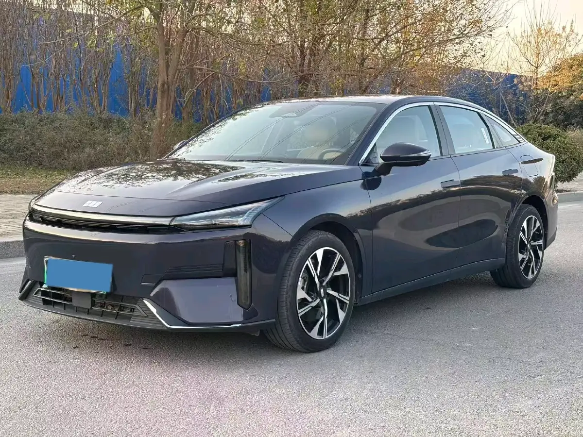 2023 Geely Galaxy L6 1.5T 163HP L4 3DHT PHEV