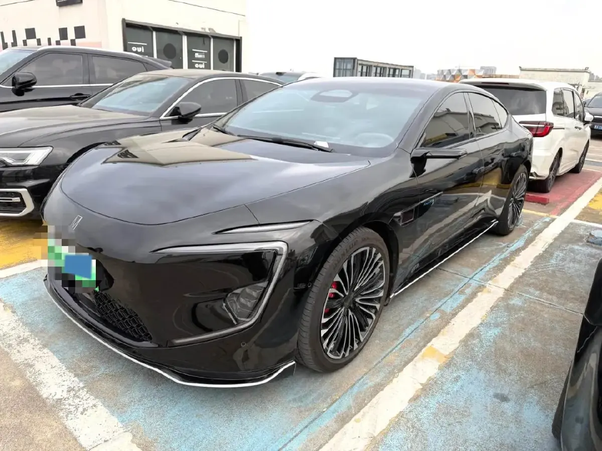 2025 Avatr 12 1.5T 156HP L4 REEV 39.05KWH