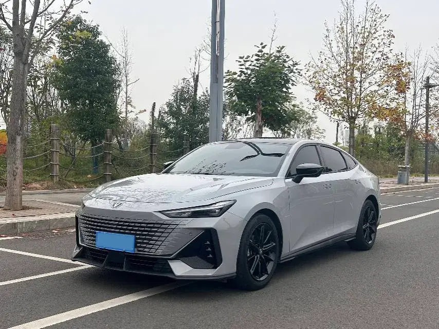 2022 ChangAn UNI-V 1.5T 188HP L4 7DCT