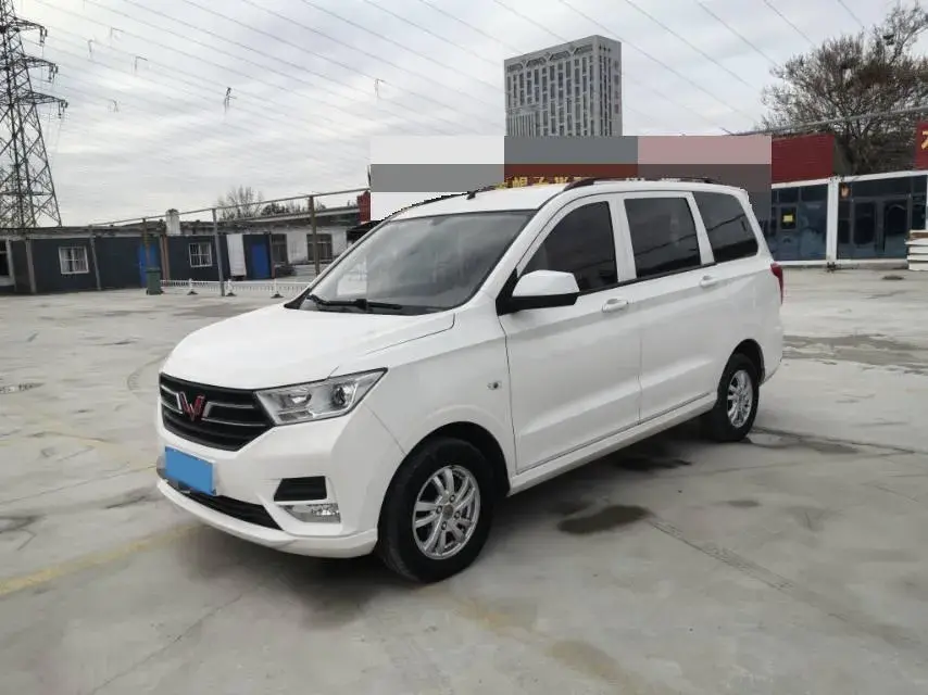 2019 WULING HONGGUANG view 1