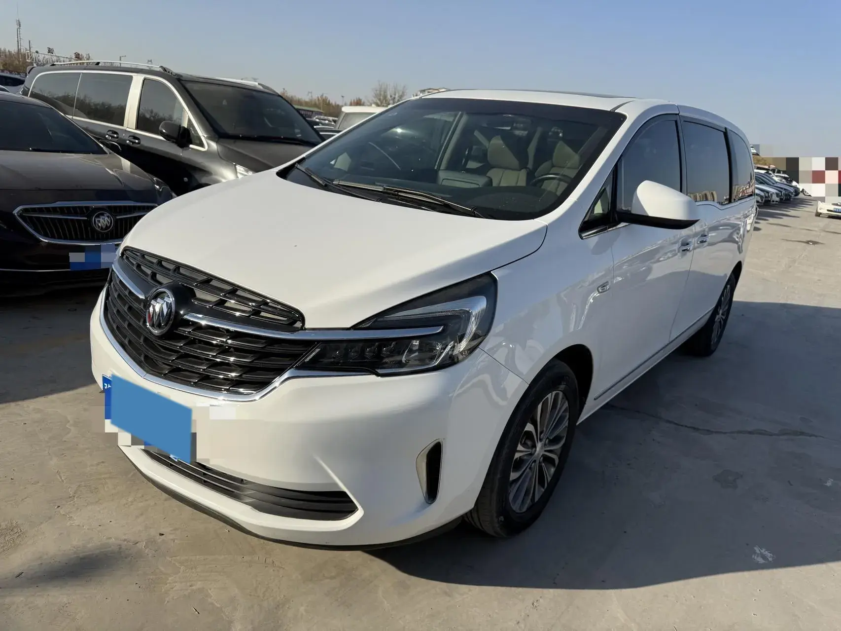 2021 BUICK GL8 view 1