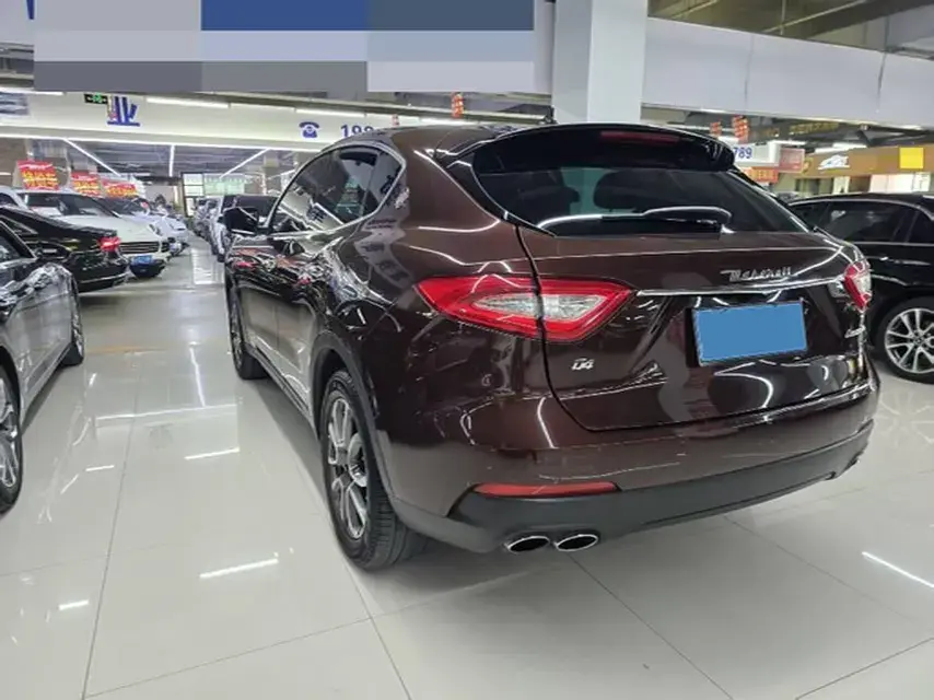 2018 MASERATI LEVANTE thumbnail 4