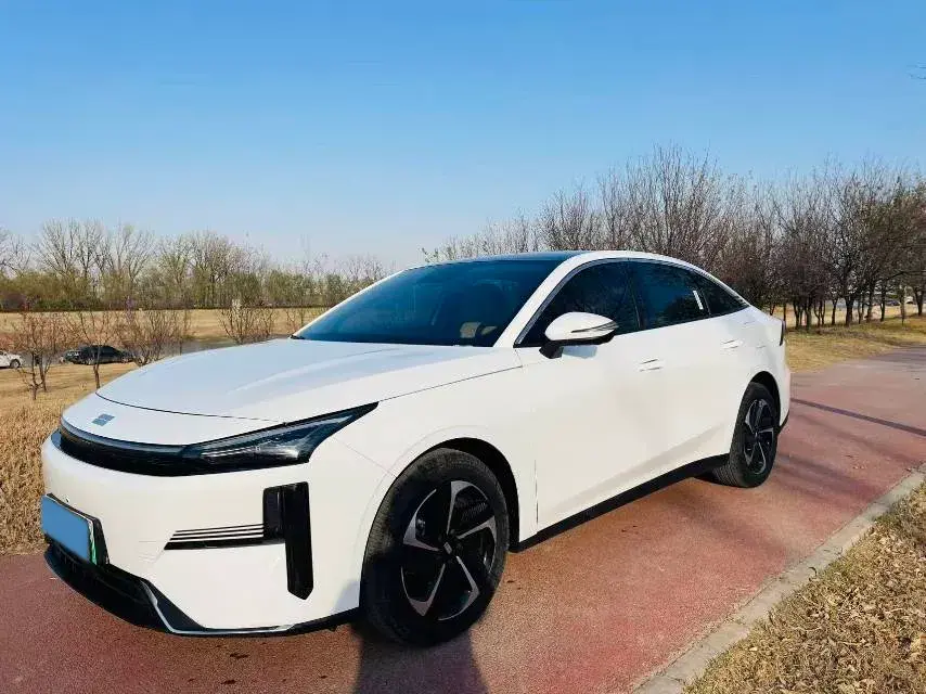 2023 Geely Galaxy L6 1.5T 163HP L4 3DHT PHEV