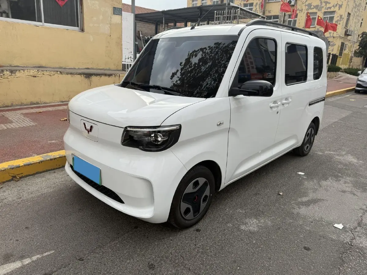 2025 WuLing ZhiGuang BEV 17.7KWH