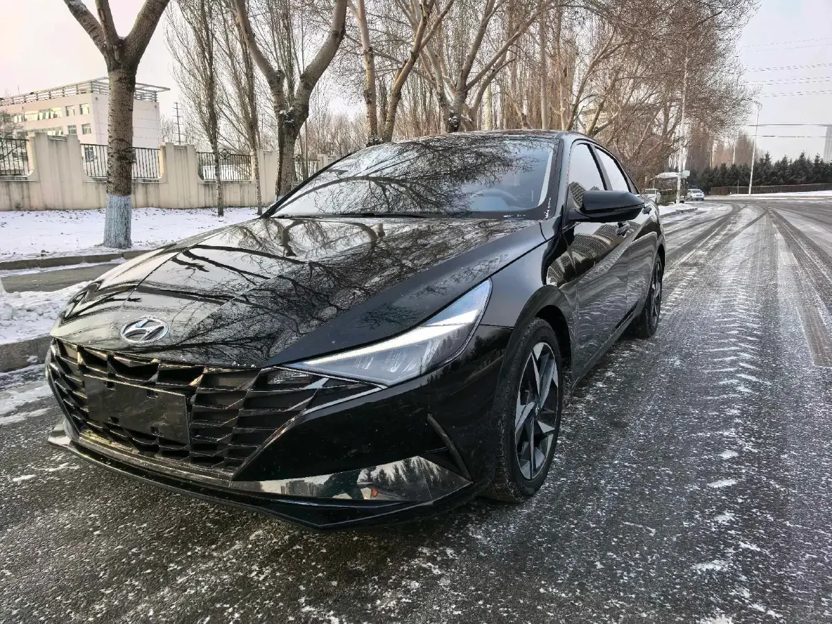 2022 Hyundai Elantra 1.5L 115HP L4 CVT