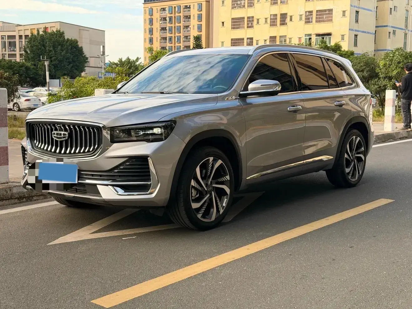 2024 GEELY MONJARO view 1