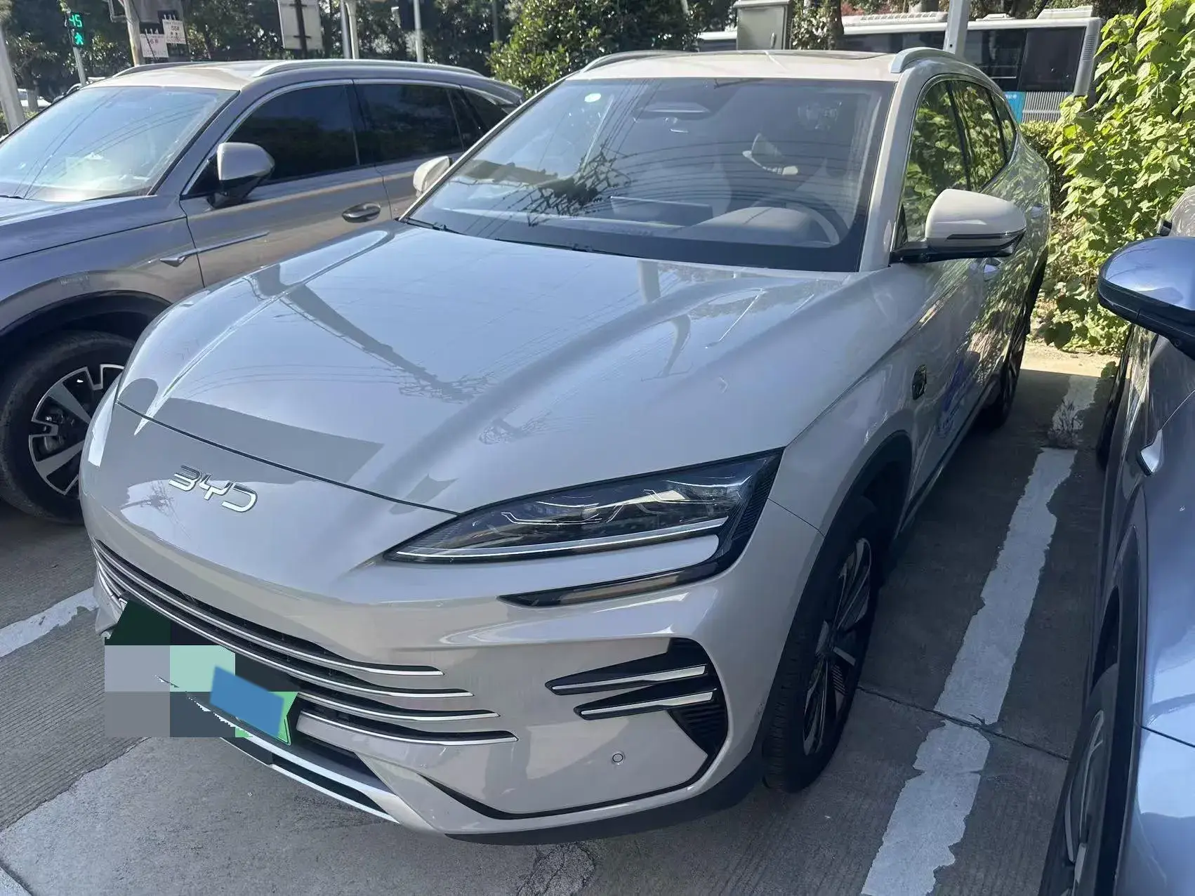 2025 BYD SONG view 1