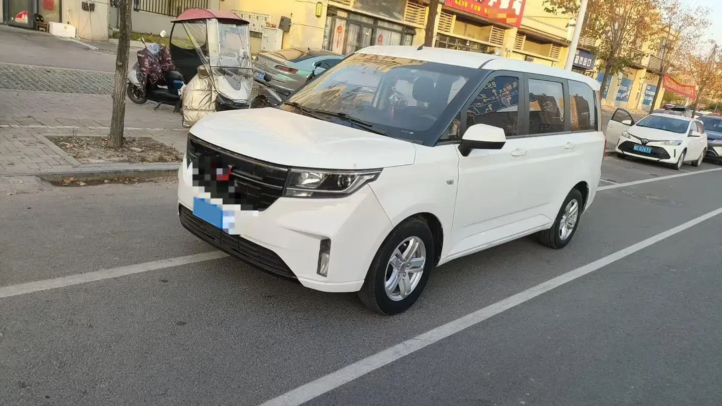 2019 WuLing HongGuang Plus 1.5T 147HP L4 6MT
