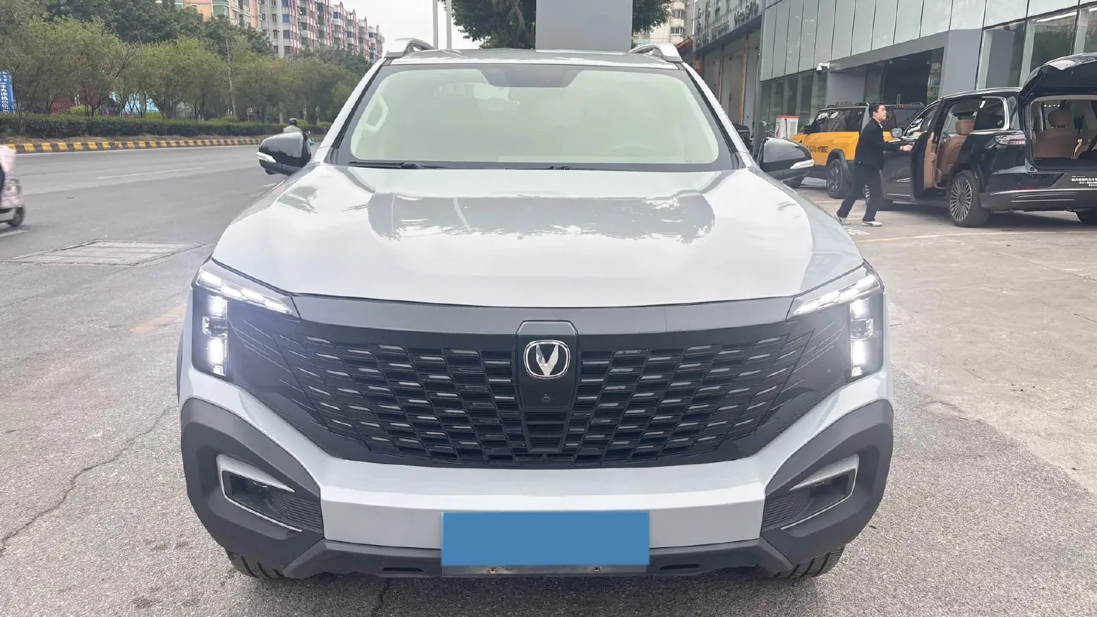 2024 ChangAn Hunter 2.0T 190HP L4 REEV 31.18KWH,autocango,china used car exporter,china ev exporter,chinese used car exporter,chinese used ev exporter