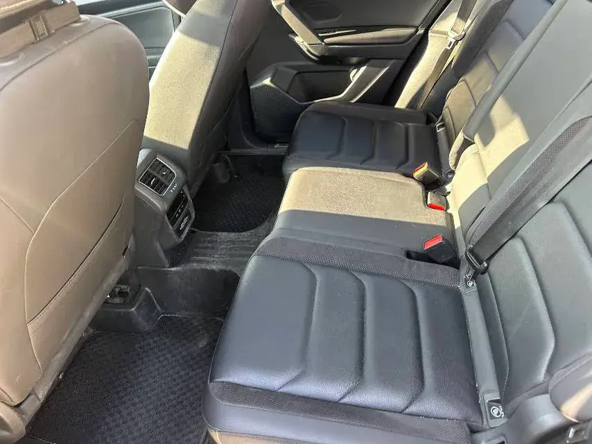 2021 VOLKSWAGEN TAYRON thumbnail 3