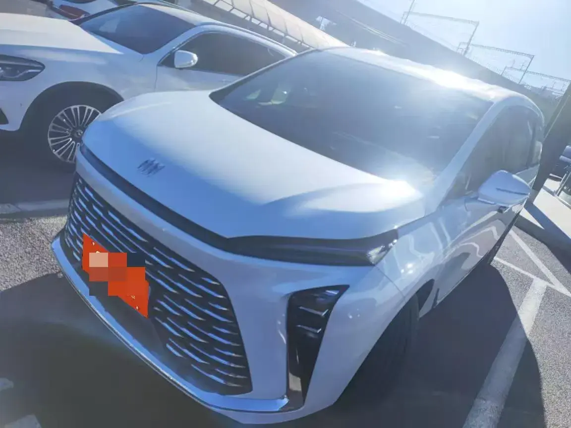 2025 BUICK GL8 view 1