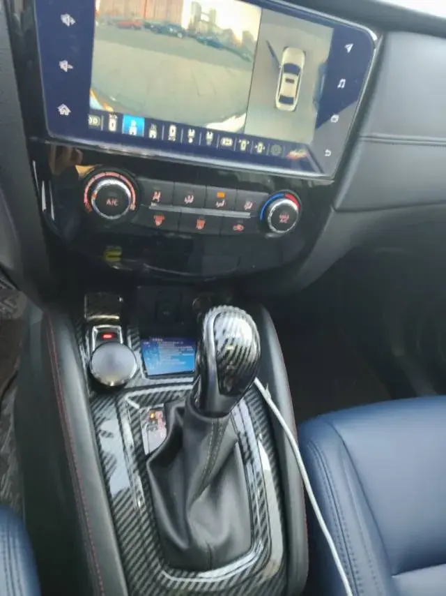 2021 NISSAN QASHQAI thumbnail 4