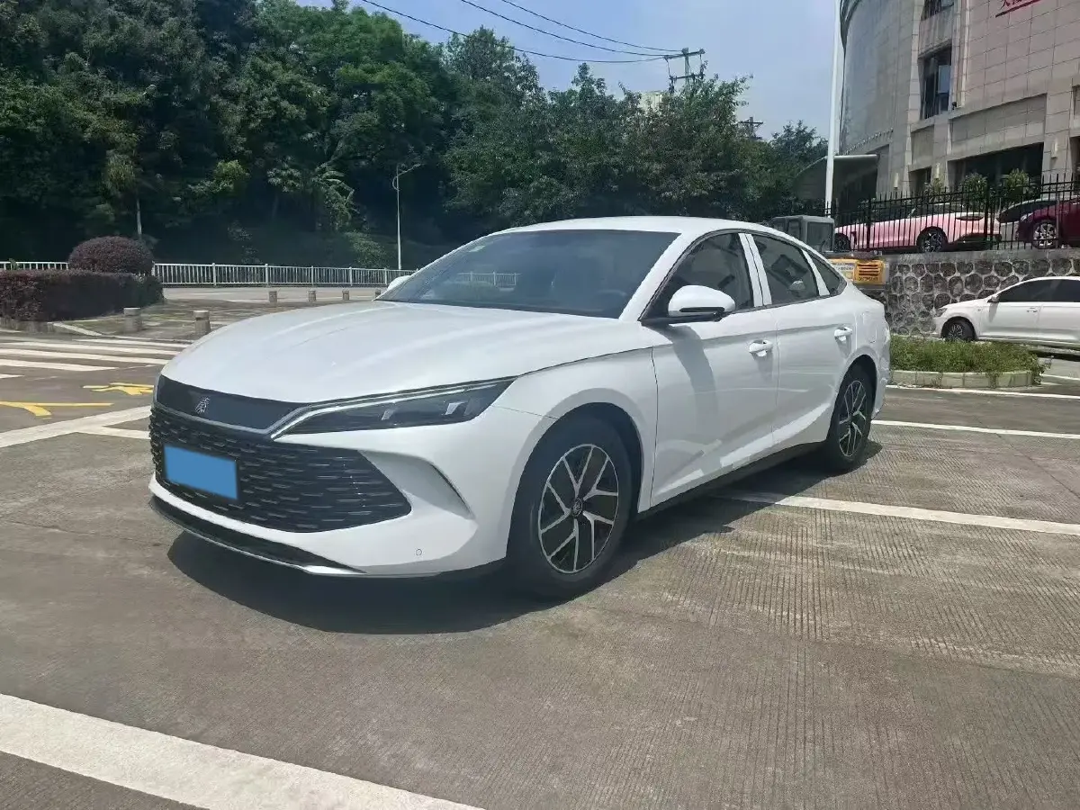 2025 BYD QinL 1.5L 101HP L4 E-CVT PHEV 10.08KWH
