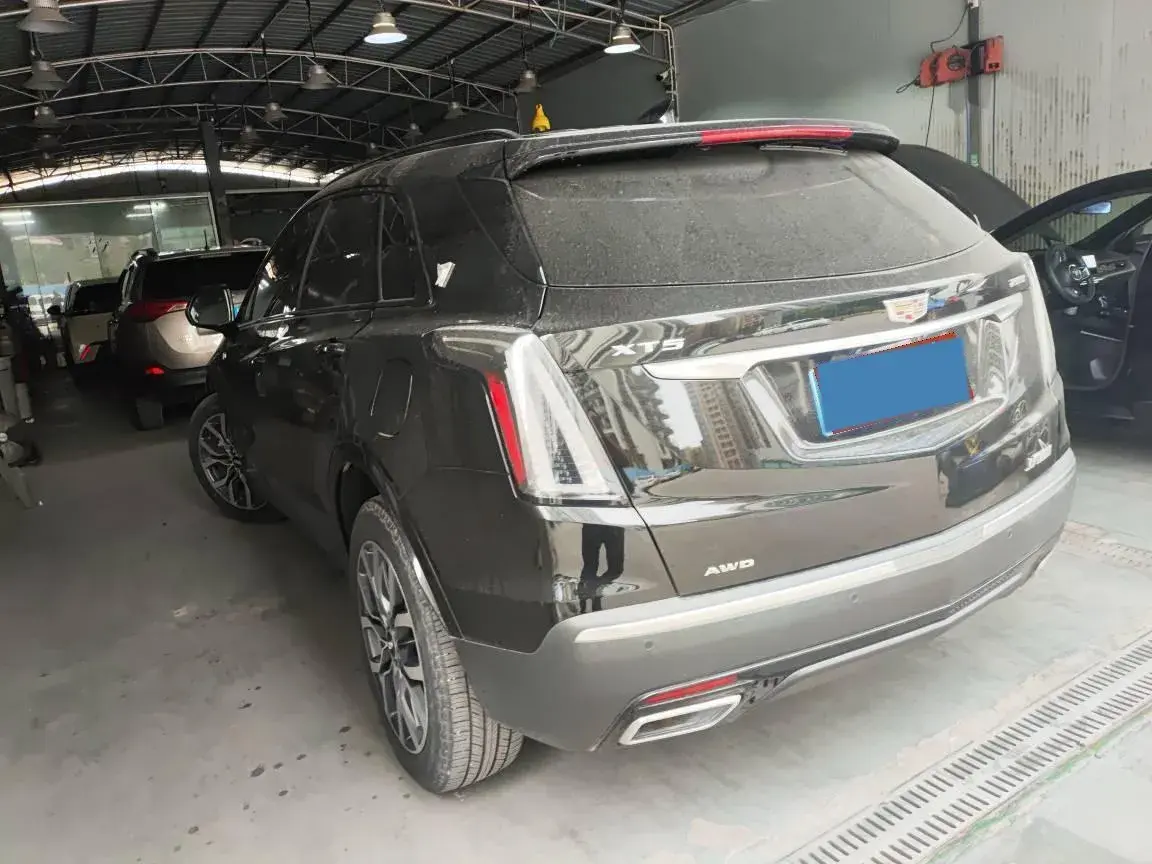 2022 CADILLAC XT5 thumbnail 4