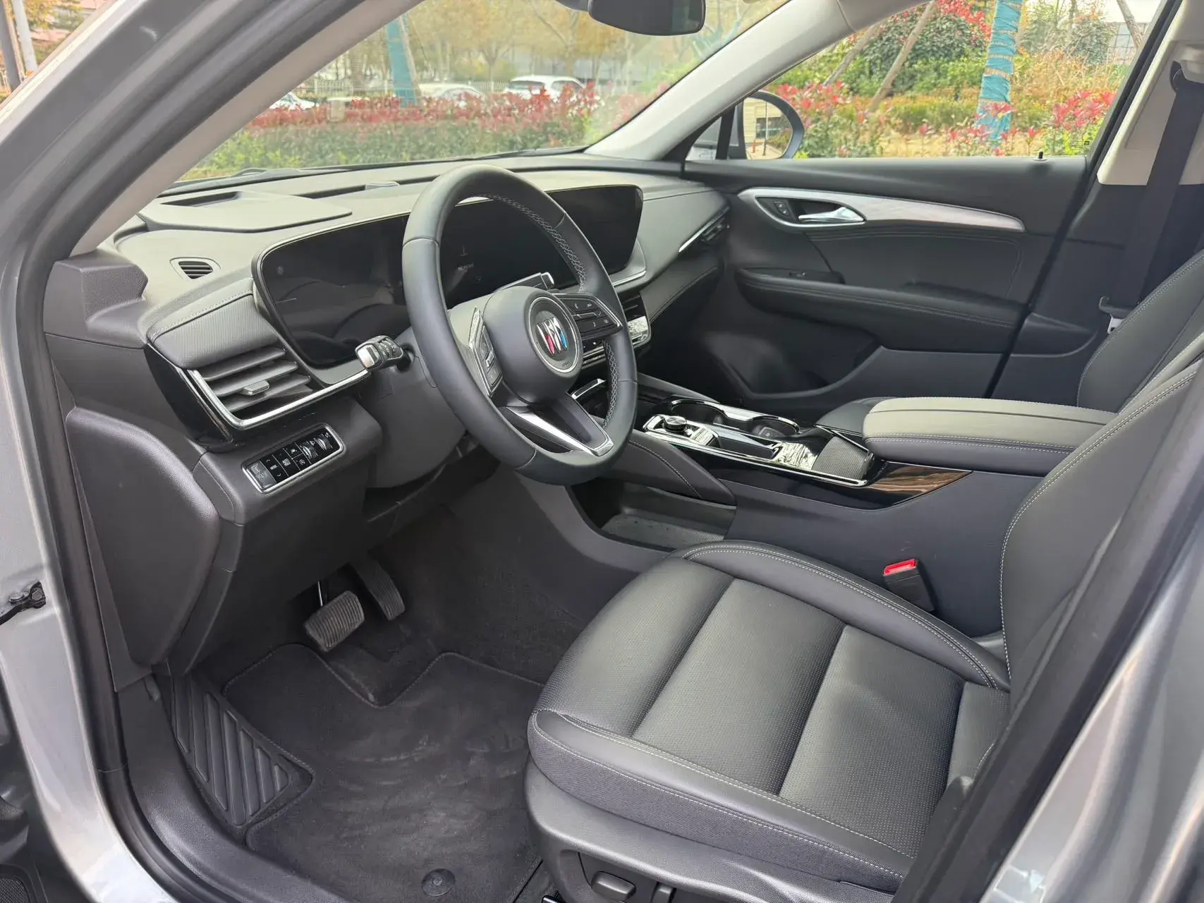 2025 BUICK ENVISIONS thumbnail 4