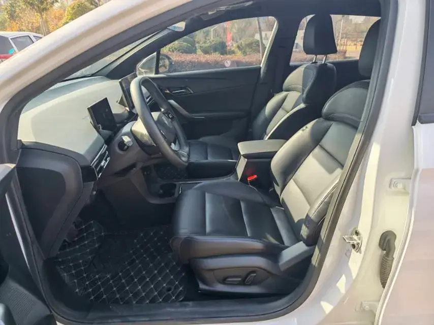 2023 MG MG4 thumbnail 4