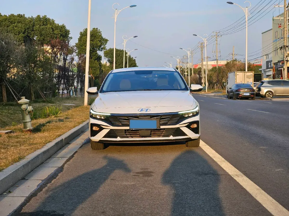 2023 Hyundai Elantra 1.5L 115HP L4 CVT,autocango,china used car exporter,china ev exporter,chinese used car exporter,chinese used ev exporter