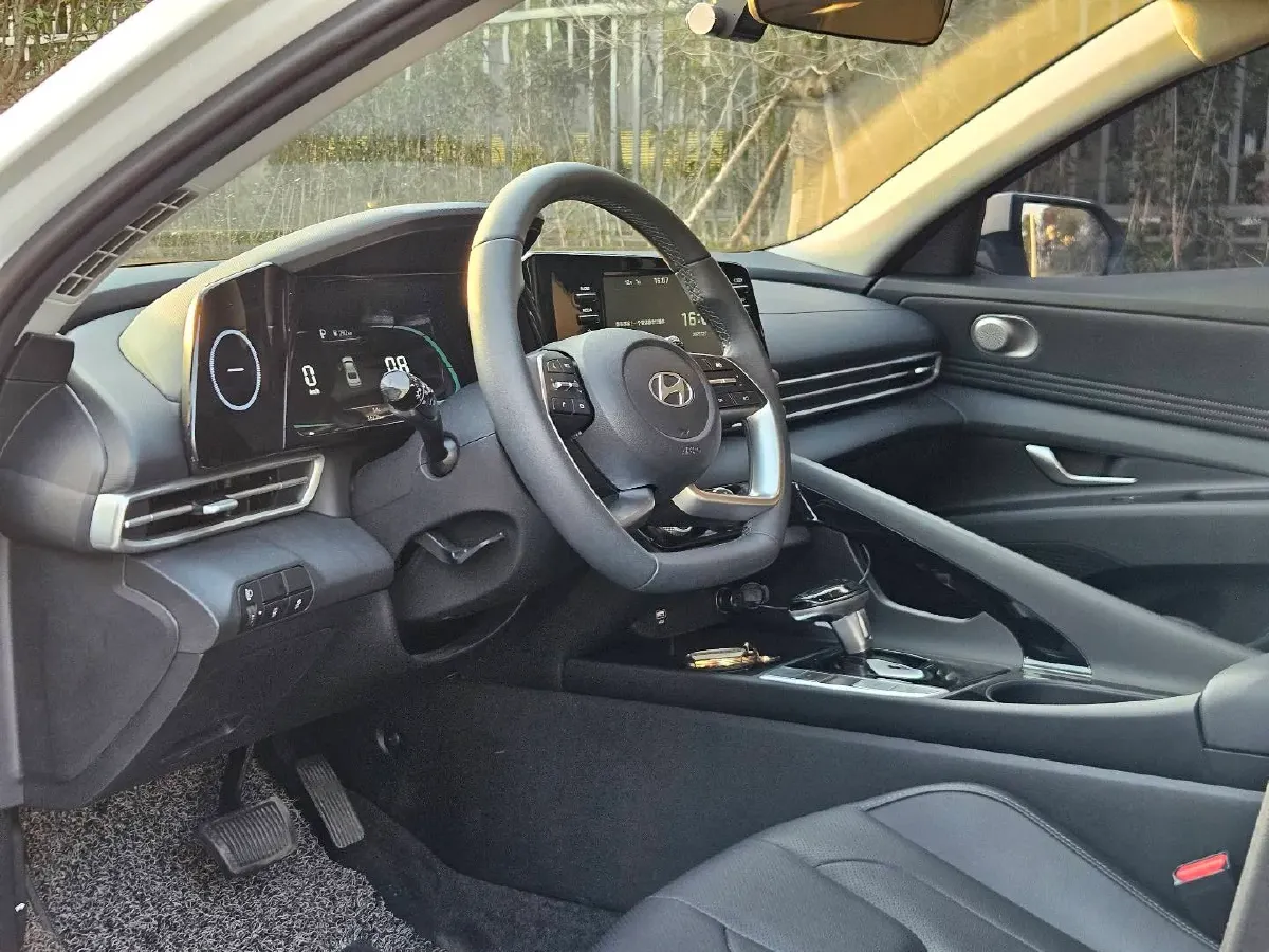 2023 Hyundai Elantra 1.5L 115HP L4 CVT,autocango,china used car exporter,china ev exporter,chinese used car exporter,chinese used ev exporter