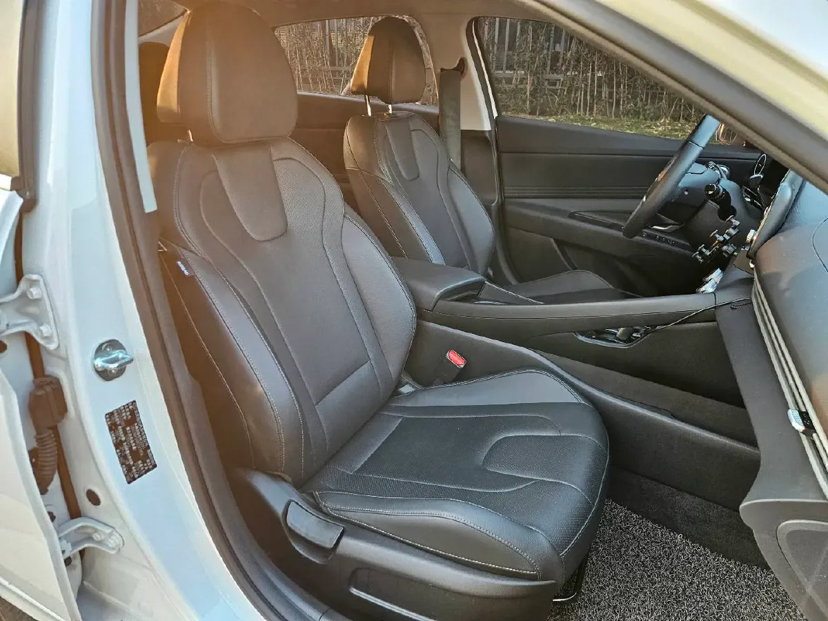 2023 Hyundai Elantra 1.5L 115HP L4 CVT,autocango,china used car exporter,china ev exporter,chinese used car exporter,chinese used ev exporter