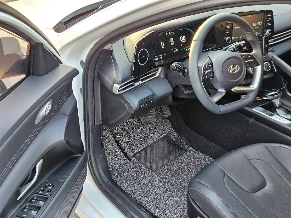 2023 Hyundai Elantra 1.5L 115HP L4 CVT,autocango,china used car exporter,china ev exporter,chinese used car exporter,chinese used ev exporter