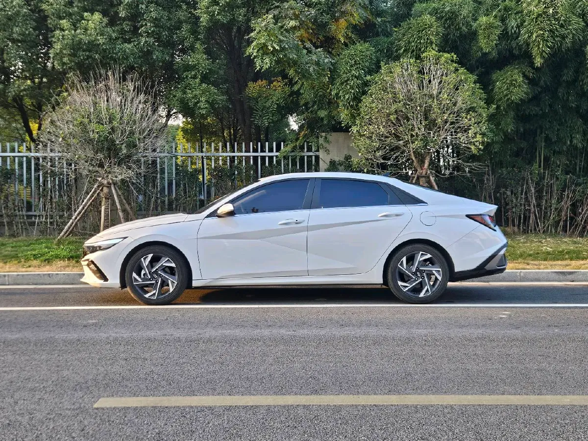 2023 Hyundai Elantra 1.5L 115HP L4 CVT,autocango,china used car exporter,china ev exporter,chinese used car exporter,chinese used ev exporter
