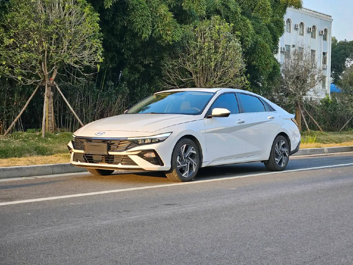 2023 Hyundai Elantra 1.5L 115HP L4 CVT,autocango,china used car exporter,china ev exporter,chinese used car exporter,chinese used ev exporter