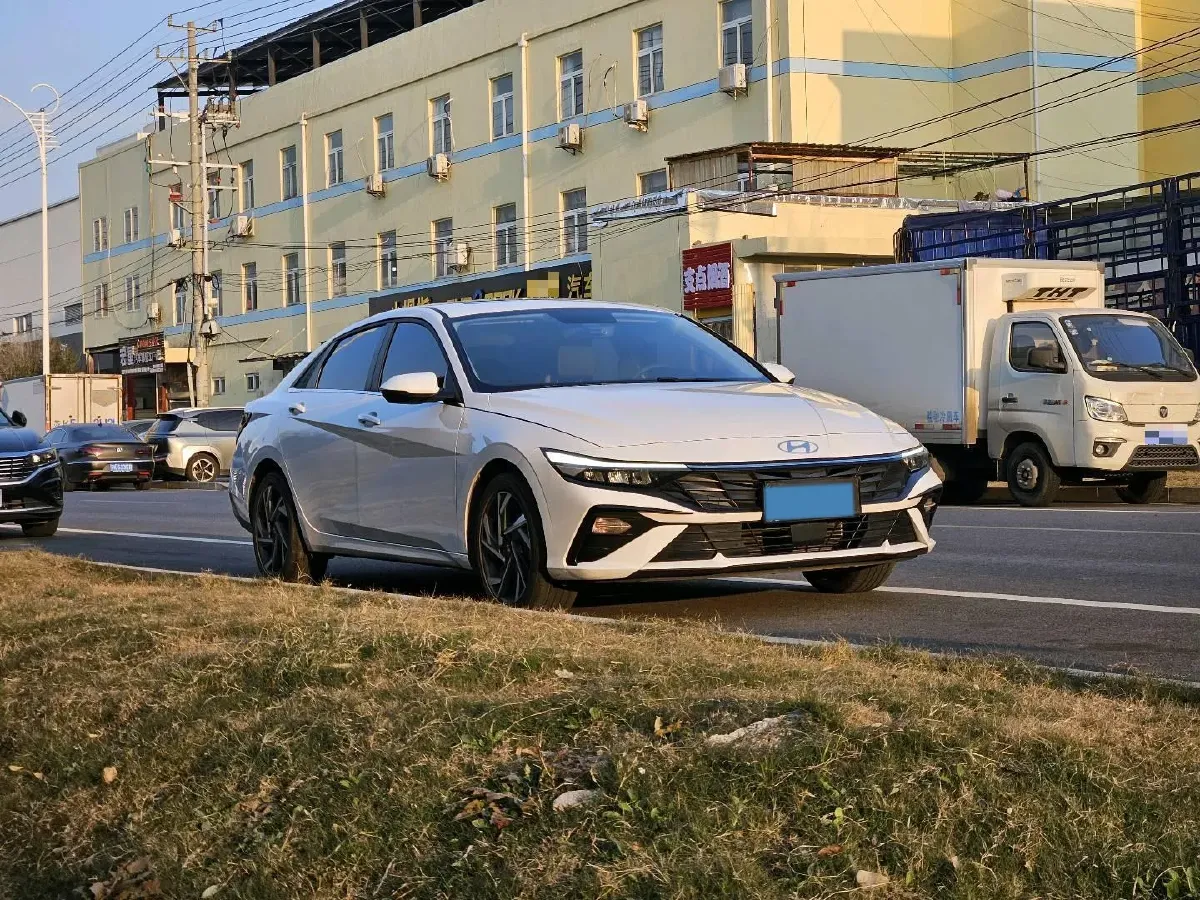 2023 Hyundai Elantra 1.5L 115HP L4 CVT,autocango,china used car exporter,china ev exporter,chinese used car exporter,chinese used ev exporter