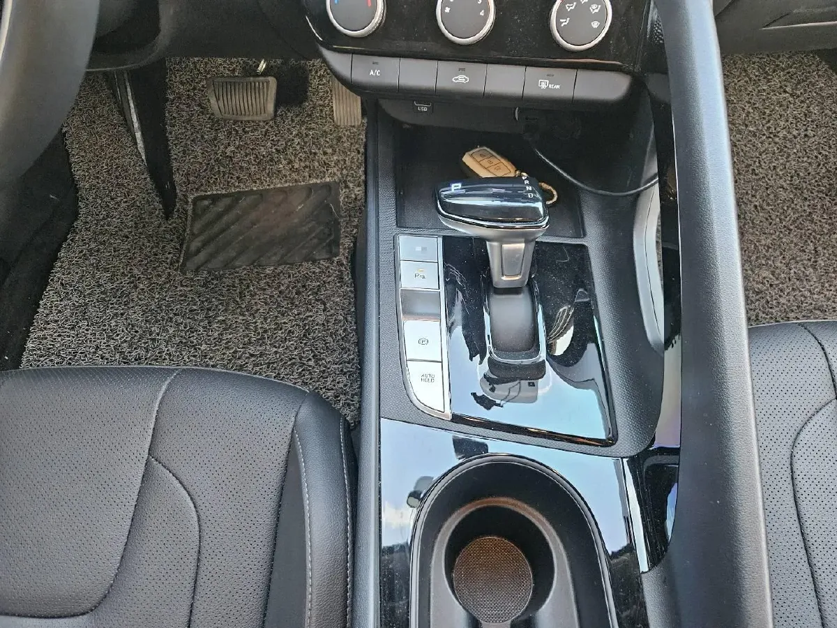 2023 Hyundai Elantra 1.5L 115HP L4 CVT,autocango,china used car exporter,china ev exporter,chinese used car exporter,chinese used ev exporter